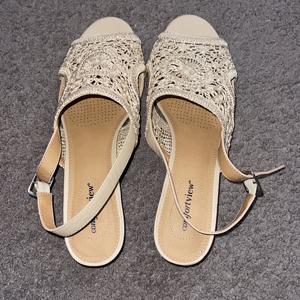Comfortview Tan Crochet Sandals - Picture 2 of 4